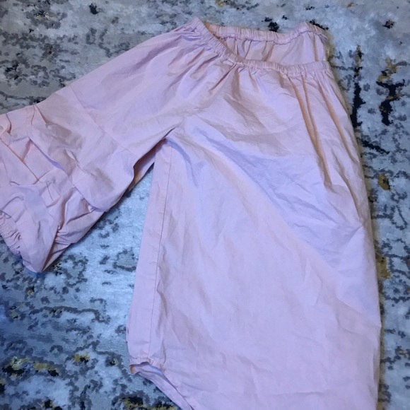 Light pink slightly off the shoulder top - Picture 1 of 3